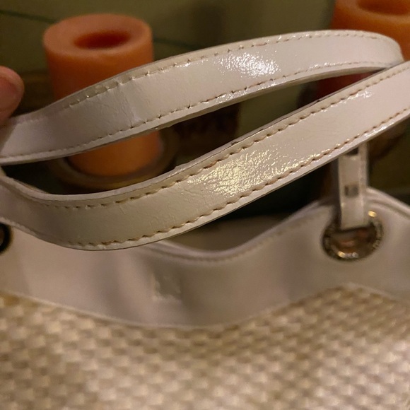 Liz Claiborne Basket Weave Tote - Picture 5 of 13